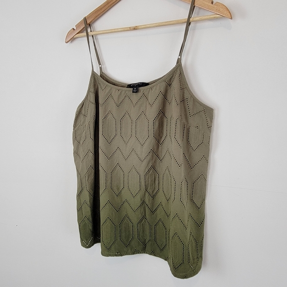 BANANA REPUBLIC | Ombre Green Sleeveless Top - Picture 7 of 8